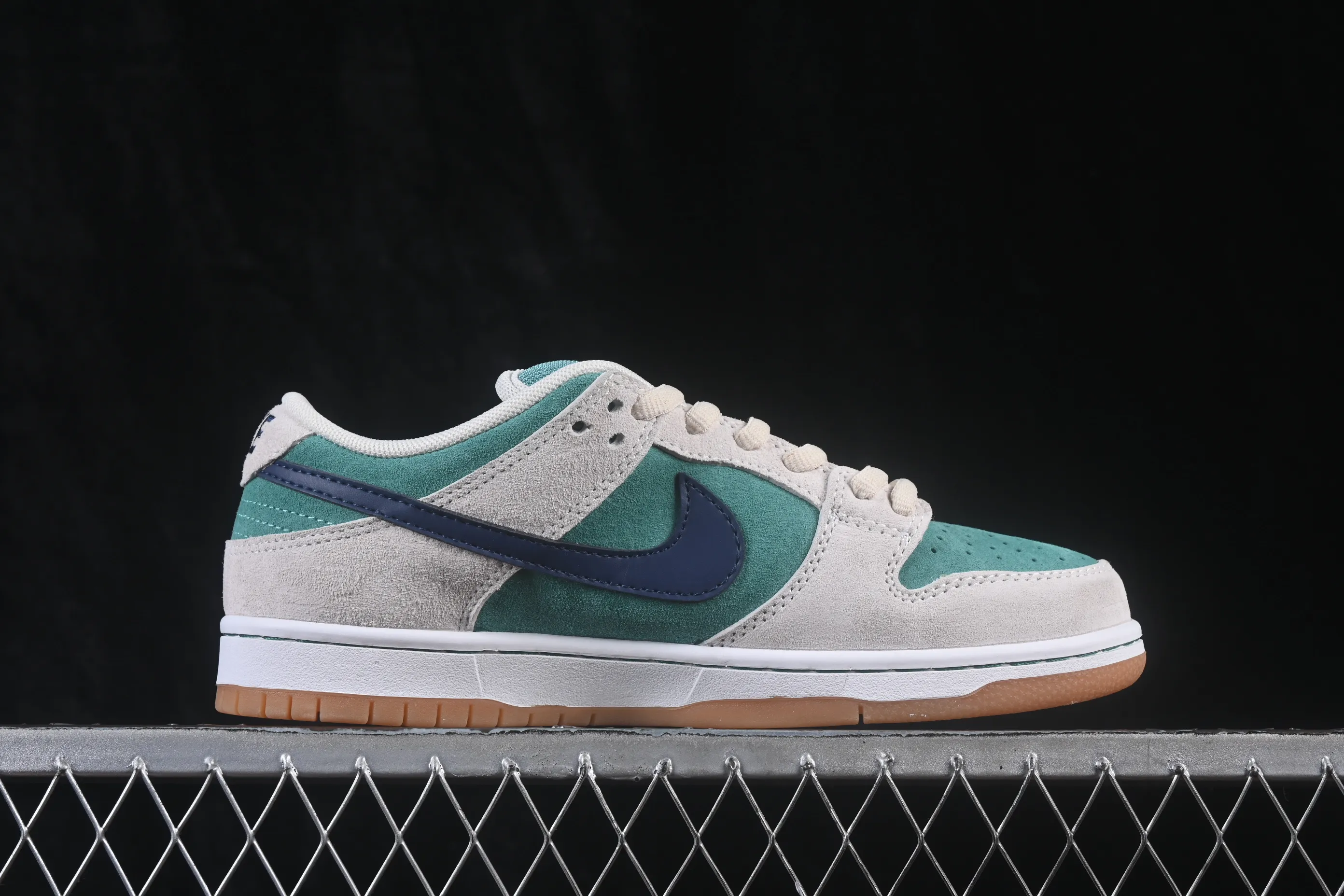 All categories Nk SB Dunk series Nk SB Dunk Low low-top sneakers Nike SB Dunk Low low-top casual sneakers HQ1625-300